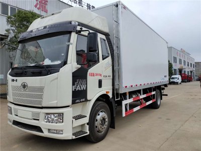 國六 解放J6L高頂雙卧6.8米冷藏車
